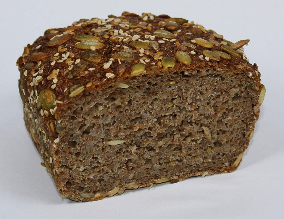 File:Essene Bread 70pct Rye Sproud 30pct Spelt cut.JPG