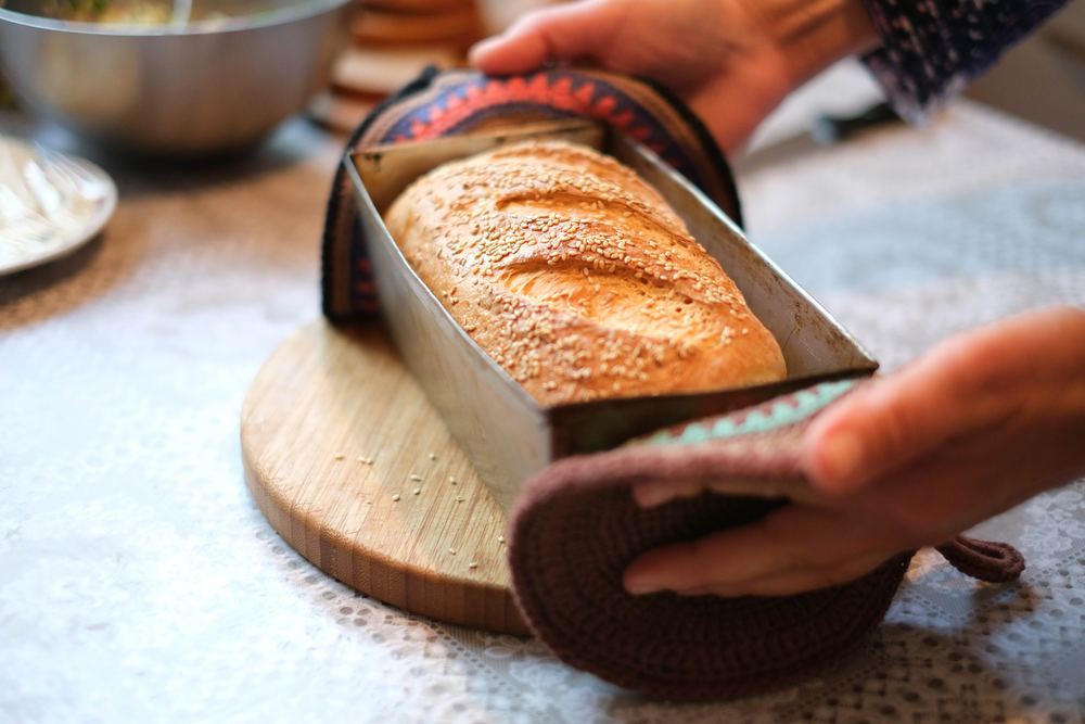 scoring bread