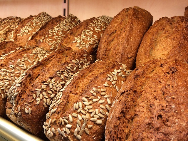 spelt sourdough bread
