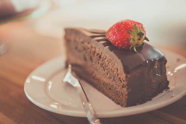 chocolate cake with cream cheese icing