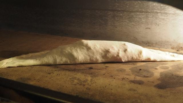 how to make a calzone